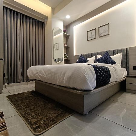 Hotel Asiana Sky Motera Ahmedabad Bagian luar foto