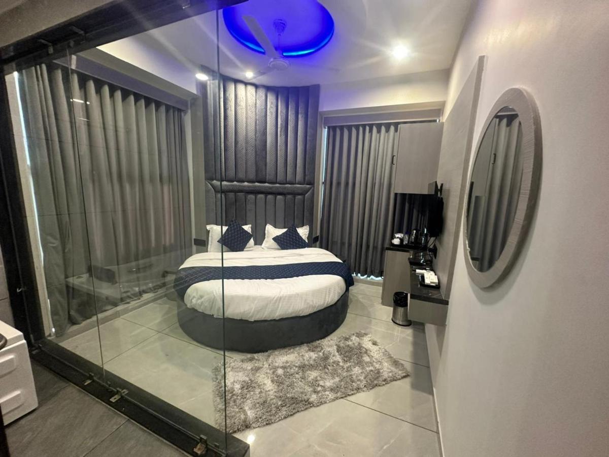 Hotel Asiana Sky Motera Ahmedabad Bagian luar foto