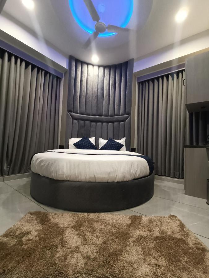 Hotel Asiana Sky Motera Ahmedabad Bagian luar foto