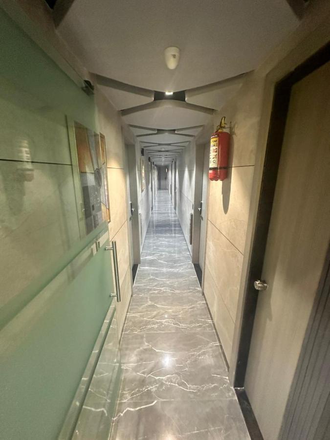 Hotel Asiana Sky Motera Ahmedabad Bagian luar foto