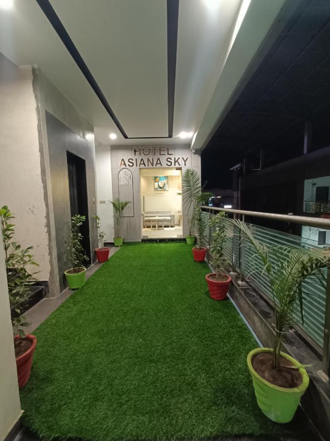 Hotel Asiana Sky Motera Ahmedabad Bagian luar foto