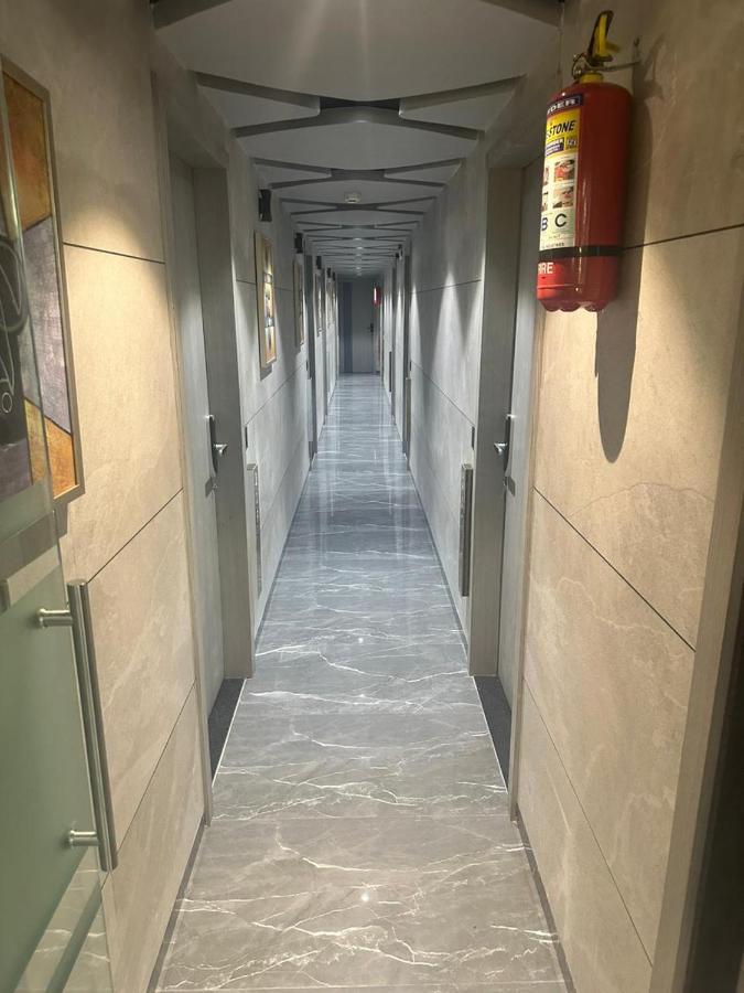 Hotel Asiana Sky Motera Ahmedabad Bagian luar foto